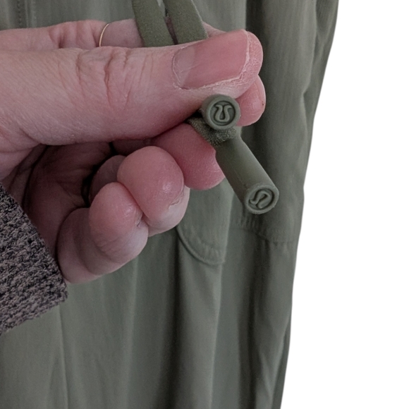 Lululemon Beyond the Studio Jogger Active Yoga Women 10 Athleisure Stretch Green - Picture 10 of 15